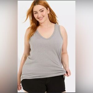 4X - torrid V-Neck Tank